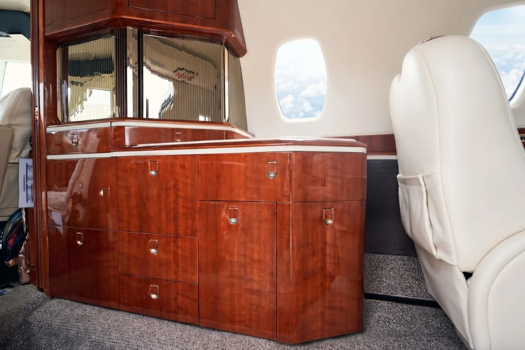 Citation X cabin entry and forward seating